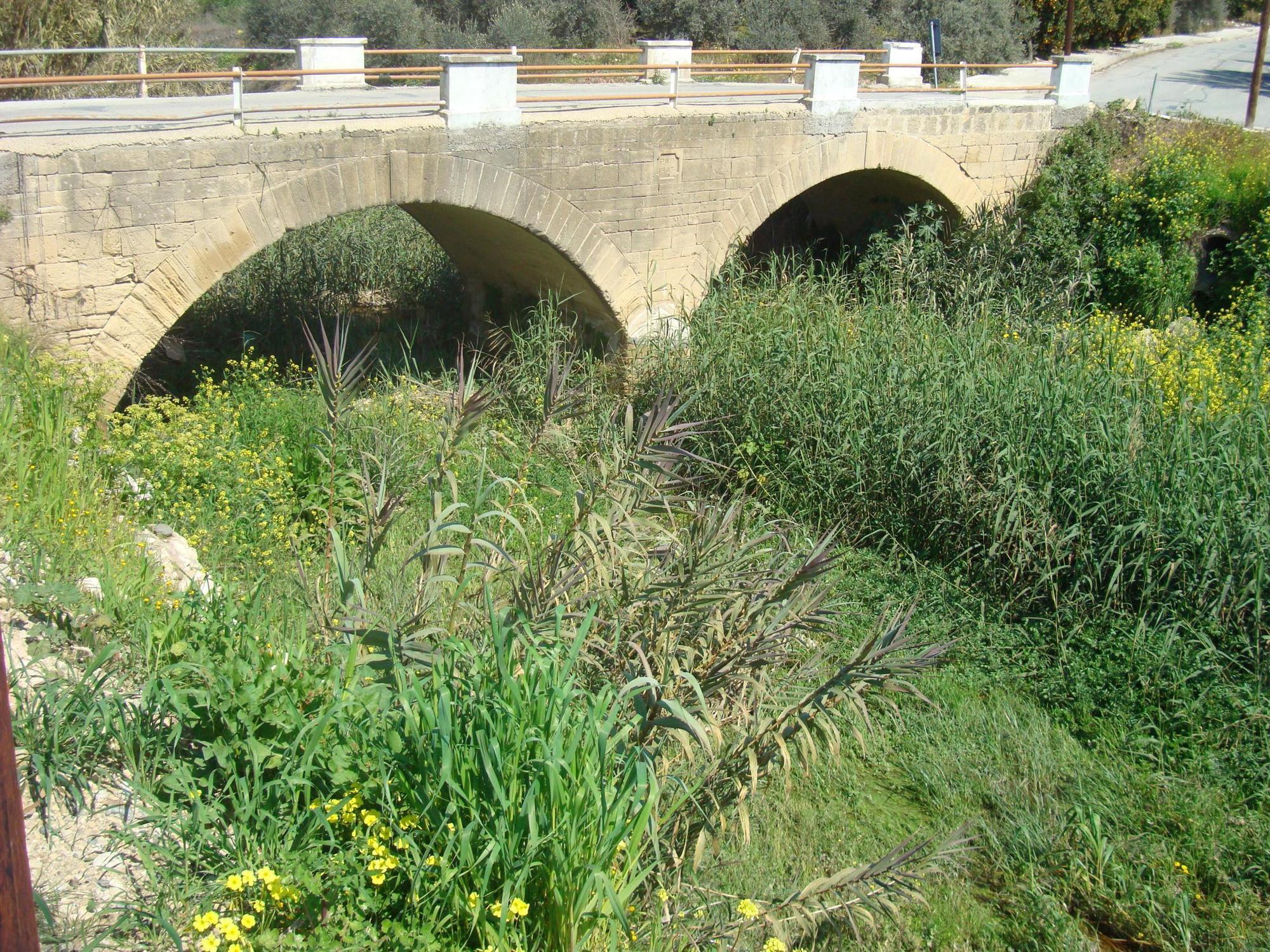 Goudhi Leonidas Village Houses מראה חיצוני תמונה