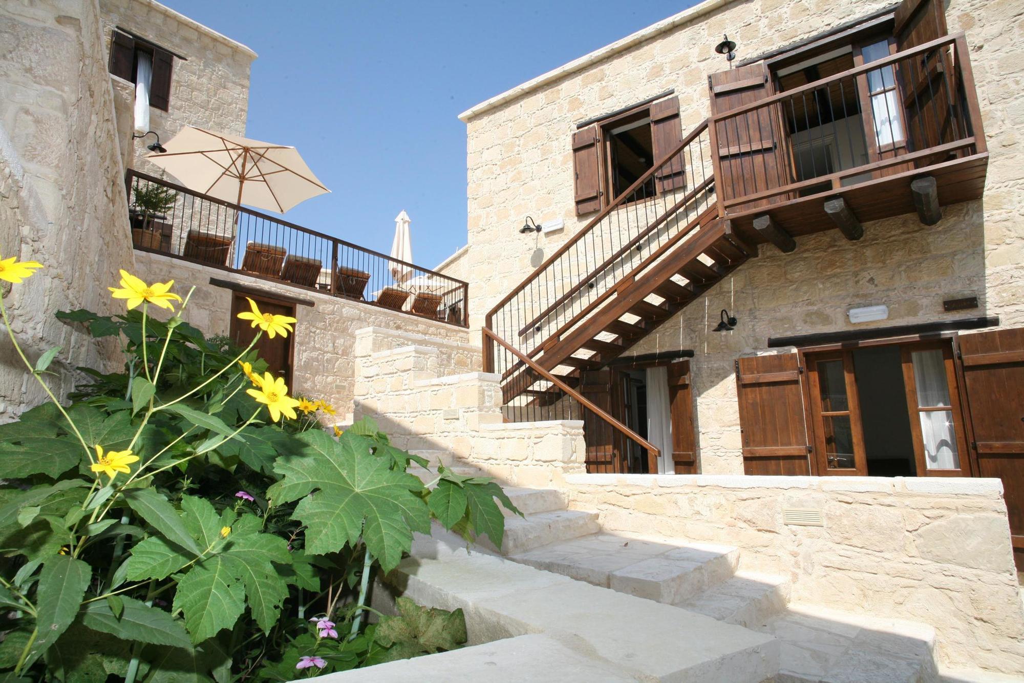 Goudhi Leonidas Village Houses מראה חיצוני תמונה