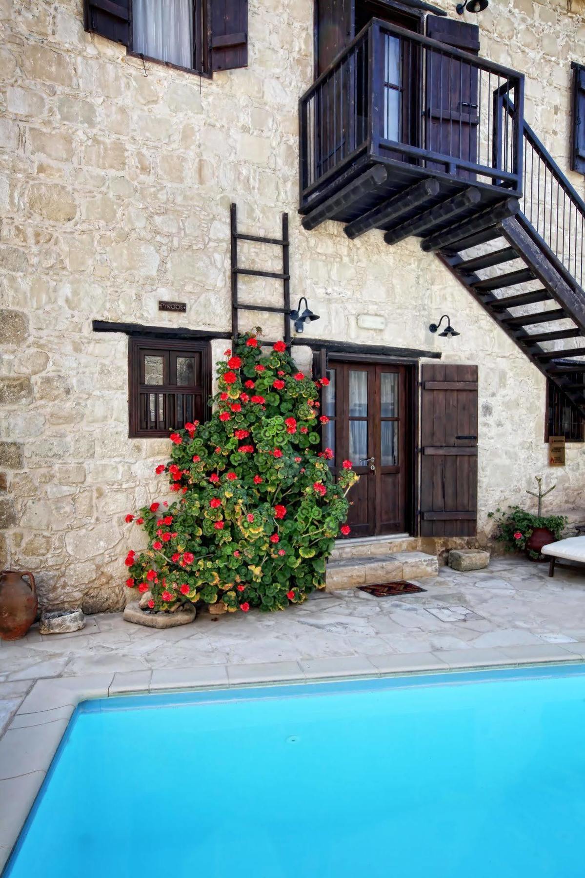 Goudhi Leonidas Village Houses מראה חיצוני תמונה